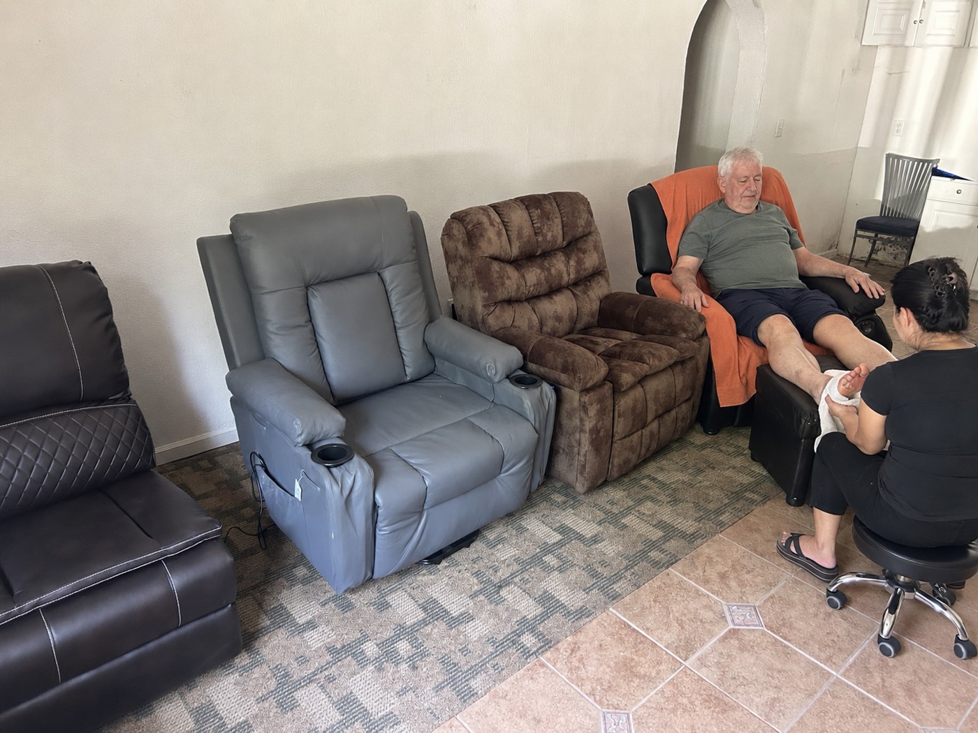 Reclining chairs in the foot reflexology lounge at a Catskill NY massage spa
